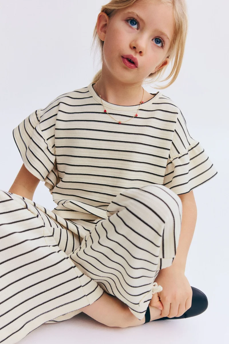 اتش اند ام طقم من قطعتين من الجيرسيه بملمس بارز